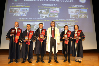 BUÜ’de 2024 Yılı Akademik Performans Ödülleri sahiplerini buldu