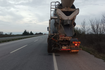 Kırklareli Babaeski'de beton mikseri ile otomobil çarpıştı: 1 yaralı