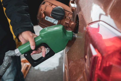 Akaryakıta zam geldi: Bursa'da 60 TL'yi geçti! İşte 21 Kasım 2025 güncel akaryakıt fiyatları...