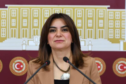 DEM Parti'den CHP'ye tepki: Sorumluluk alanları da almayanları da tarih yazacak