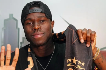 Singo, Galatasaray'a transfer olmaya karar verdiği olayı açıkladı!