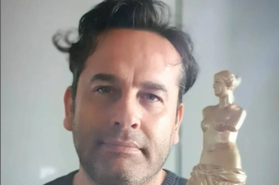 Yönetmen Şahin Yiğit, Evrim Akın'a ateş püskürdü: Ekmeğimden ettin