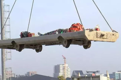 18 metre derinlikteki tünelde kaza geçiren işçi vinçle çıkarıldı