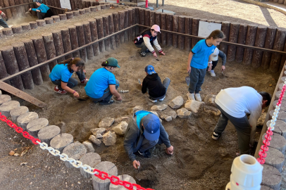 Bursa'da öğrenciler, Arkeopark’ta arkeolojiyi tanıyor