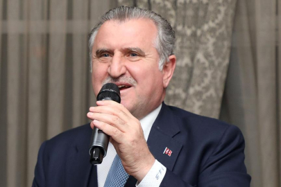 Bakan Bak: İstanbul’da amatör futbol kulüplerinin tesisleşmesine çok büyük yatırım yapacağız