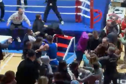 Kastamonu'da boks turnuvasında kavga ring dışına taştı, yumruklar havada uçuştu