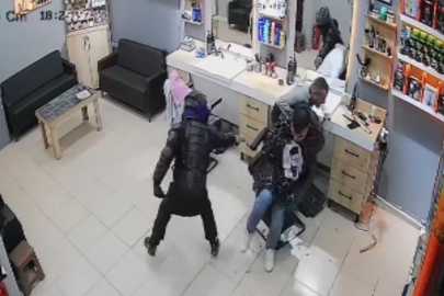 Sinop'ta berber dükkanına silahlı saldırı: O anlar kamerada