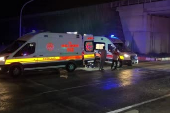 Uşak'ta iki araç çarpıştı: 1'i bebek 10 yaralı