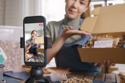 Influencerlara yeni kurallar geliyor: Paylaşıma "reklam" yazmak yetmeyecek