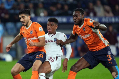 İstanbul'da gol düellosu! 7 gollü maçta Trabzonspor, 100'üncü dakikada 4-3 kazandı!