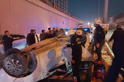 Şanlıurfa'da devrilen otomobildeki 3 kişi yaralandı