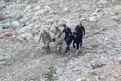 Siirt'te araç şarampole yuvarlandı: 1'i ağır 4 yaralı