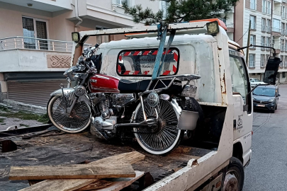 Sivas'ta parkta drift keyfi pahalıya patladı: Sürücüye 3 bin 972 TL ceza kesildi