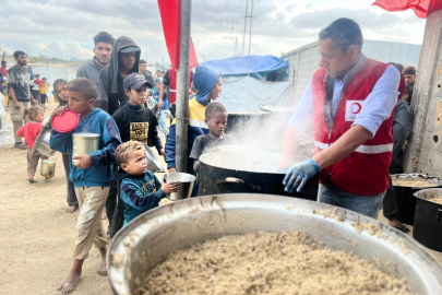 Türk Kızılay’ın İyilik Gemisi Yardımları Gazze’de