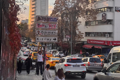 Ankara'da Kızılay tabelası, 4'üncü kez yenilendi