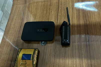 Ehliyet sınavında kopya düzeneğiyle yakalandı