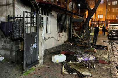 İstanbul Bağcılar’da gecekondu yangını: Anne ve 4 çocuğu dumandan etkilendi