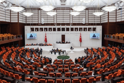 Meclis'te yeni ittifak sinyali! 4 parti birleşiyor mu?