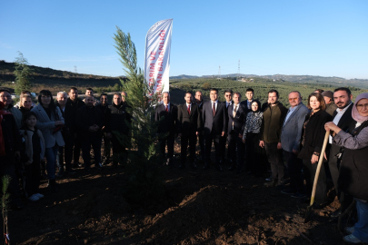 Bursa'da Kırgızistan-Türkiye dostluk ilişkileri fidanlarla kök saldı