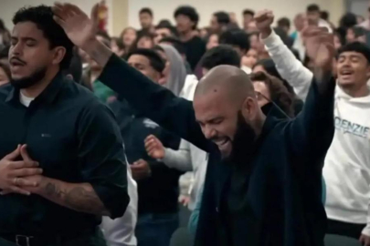 Dünya yıldızı futbolcunun yeni mesleği görenleri hayrete düşürdü! "Tanrıyla bir anlaşma yaptım"