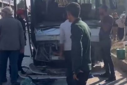 Adana'da biri işçi servisi 3 aracın karıştığı kazada 4 kişi yaralandı