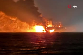 Kocaeli'de yanan gemi böyle görüntülendi