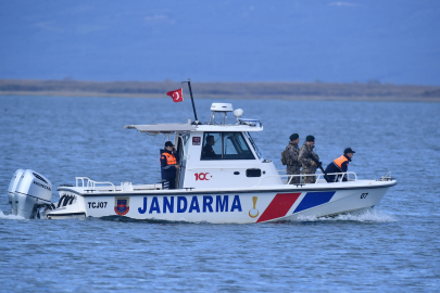 Papa'nın Bursa ziyareti öncesi İznik Gölü'ne girmeye çalışan vatandaşa engel!