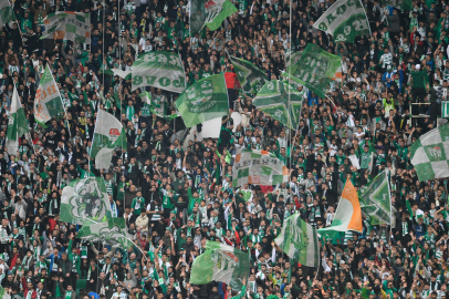 Taraftarımıza ciddi mesaj vereceğiz! Bursaspor'un hedefi...