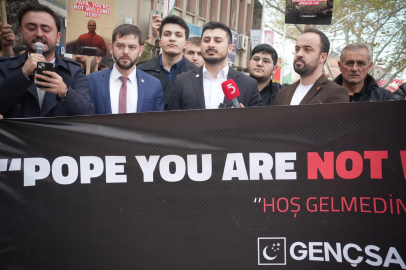 Saadet Partisi Gençlik Kolları’ndan İznik’te sert çıkış: Papa’nın ziyareti turistik değil, siyasi bir operasyondur