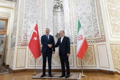 İran Dışişleri Bakanı: PKK’nın silah bırakmasını memnuniyetle karşılıyoruz