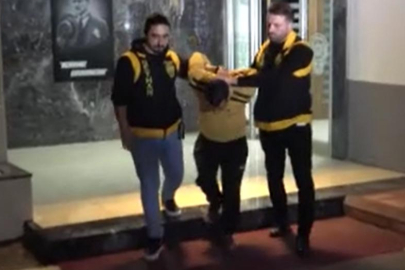 Yer: Adana! İlk önce çocuğun kafasını arabaya vurdu, daha sonra da yere fırlattı: Bakın kim çıktı