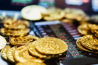 Bitcoin dibin dibini gördü! Ekran kırmızıya döndü...