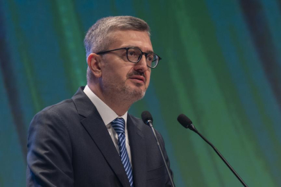 İletişim Başkanı Duran, A Milli Erkek Basketbol Takımı'nı kutladı