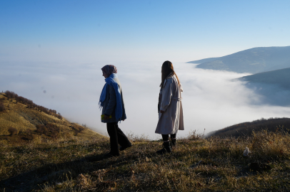 Muş'ta sis ovayı kapladı: Kartpostallık manzaralar oluştu