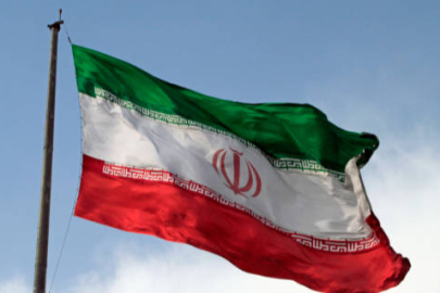 Tahran'da hava kirliliği nedeniyle okullar ve resmi kurumlar tatil edildi