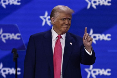 Trump, terörist ilan edip başına ödül koymuştu: Telefonda görüştü!