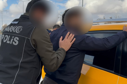 Aksaray'da telefon dolandırıcısı 5,5 milyonluk altınla taksisinde yakalandı