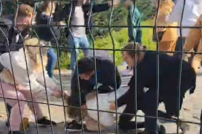 İstanbul Kartal Anadolu Adliyesi önünde iki aile arasında yumruk yumruğa kavga çıktı