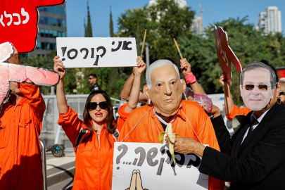 Katil Netanyahu İsrail'de protesto edildi