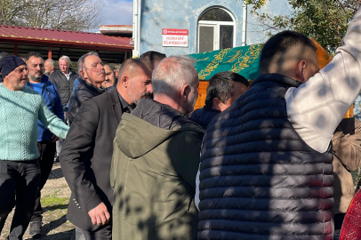 Zonguldak'ta anaokulu önünde kamyonetin ezdiği 4 yaşındaki Sarp toprağa verildi