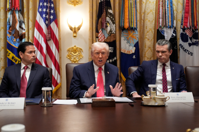 Donald Trump: Kim olursa ülkemize uyuşturucu satan herkes saldırıya uğrayabilir