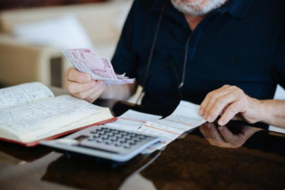 Gözler TÜİK'te: Memur ve emekli memur maaşına ne kadar zam gelecek?