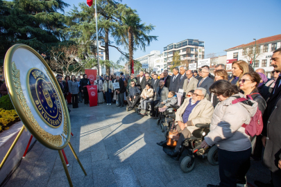 Özel gereksinimli bireylerden Bursa'da&nbsp;‘engel olma, farkında ol’ mesajı