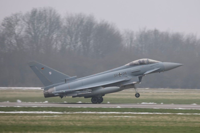 Almanya, Polonya’ya yaklaşık 150 asker ve Eurofighter savaş uçağı konuşlandırdı