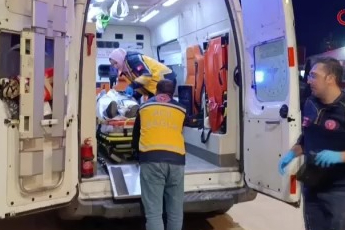 Bursa'da marketin yük asansöründe sıkışan işçi ağır yaralandı