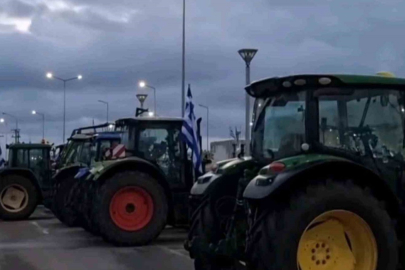 Komşu ülkede çiftçiler ayakta: Otoyollar traktörlerle kapandı