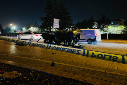 Konya'da kontrolden çıkıp ağaca çarpan otomobil alev aldı: 1'i ağır 2 yaralı