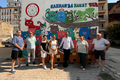 Bursa Gemlik’te bir atıl duvar daha sanatla güzelleşti