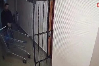 Büyükçekmece Adliyesi'ndeki soygunun görüntüleri ortaya çıktı! Altınları market arabasıyla taşımış