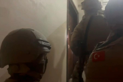 Casperlar ve Çirkinler'e baskın! "Suça sürüklenen çocuklar" da gözaltında...